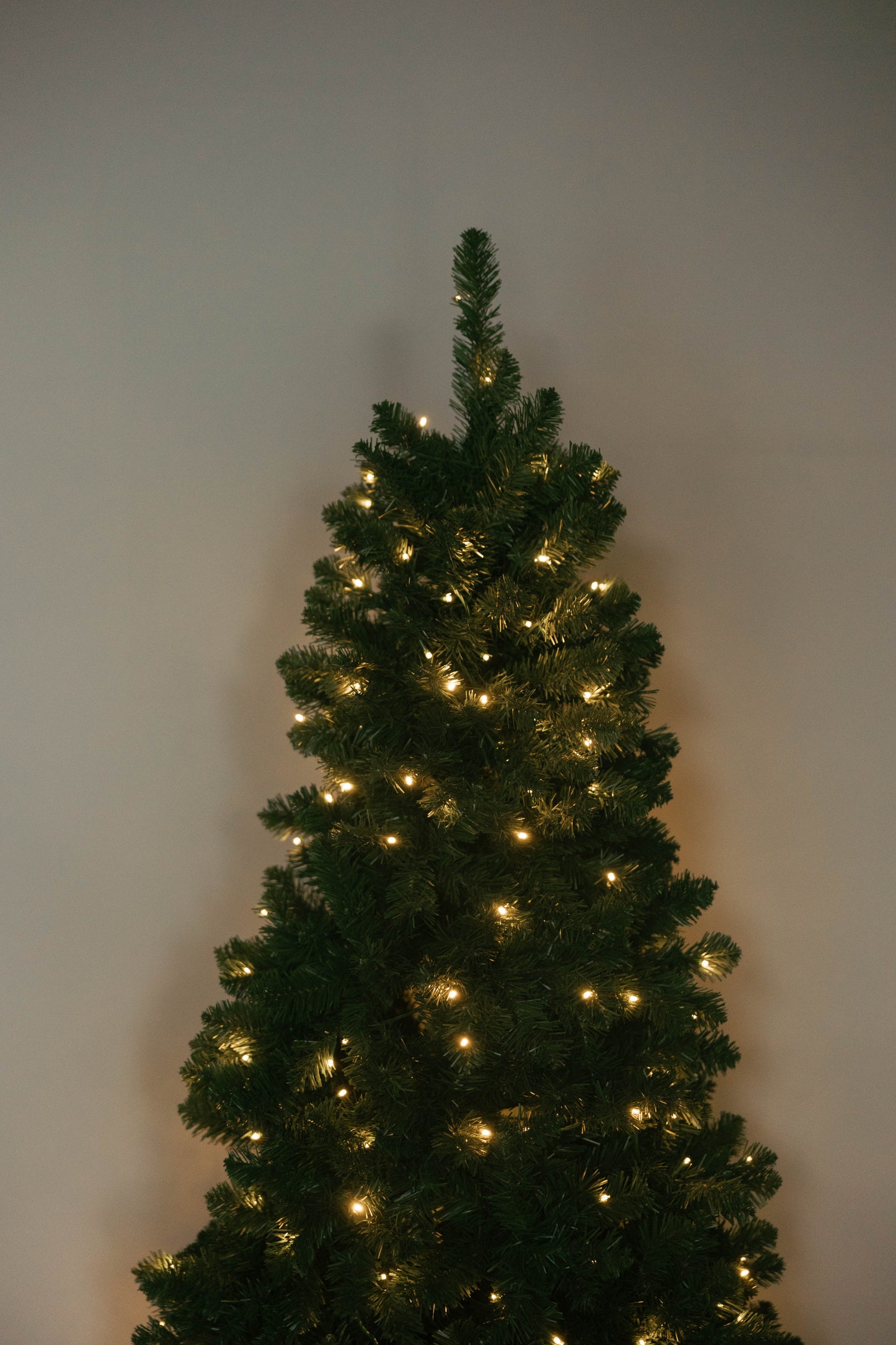 Árbol Verde con Luz LED 1.80 mts