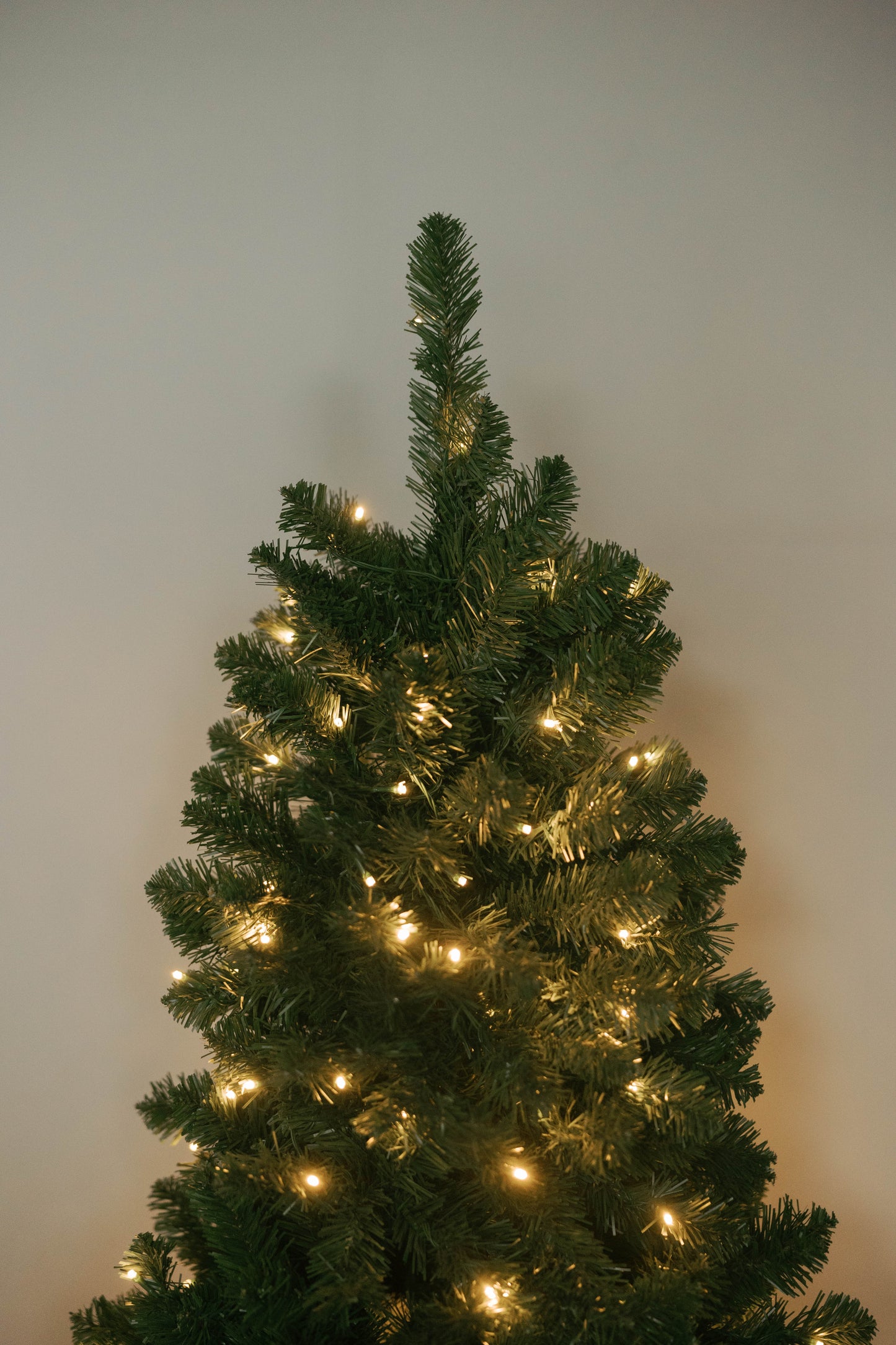 Árbol Verde con Luz LED 1.80 mts