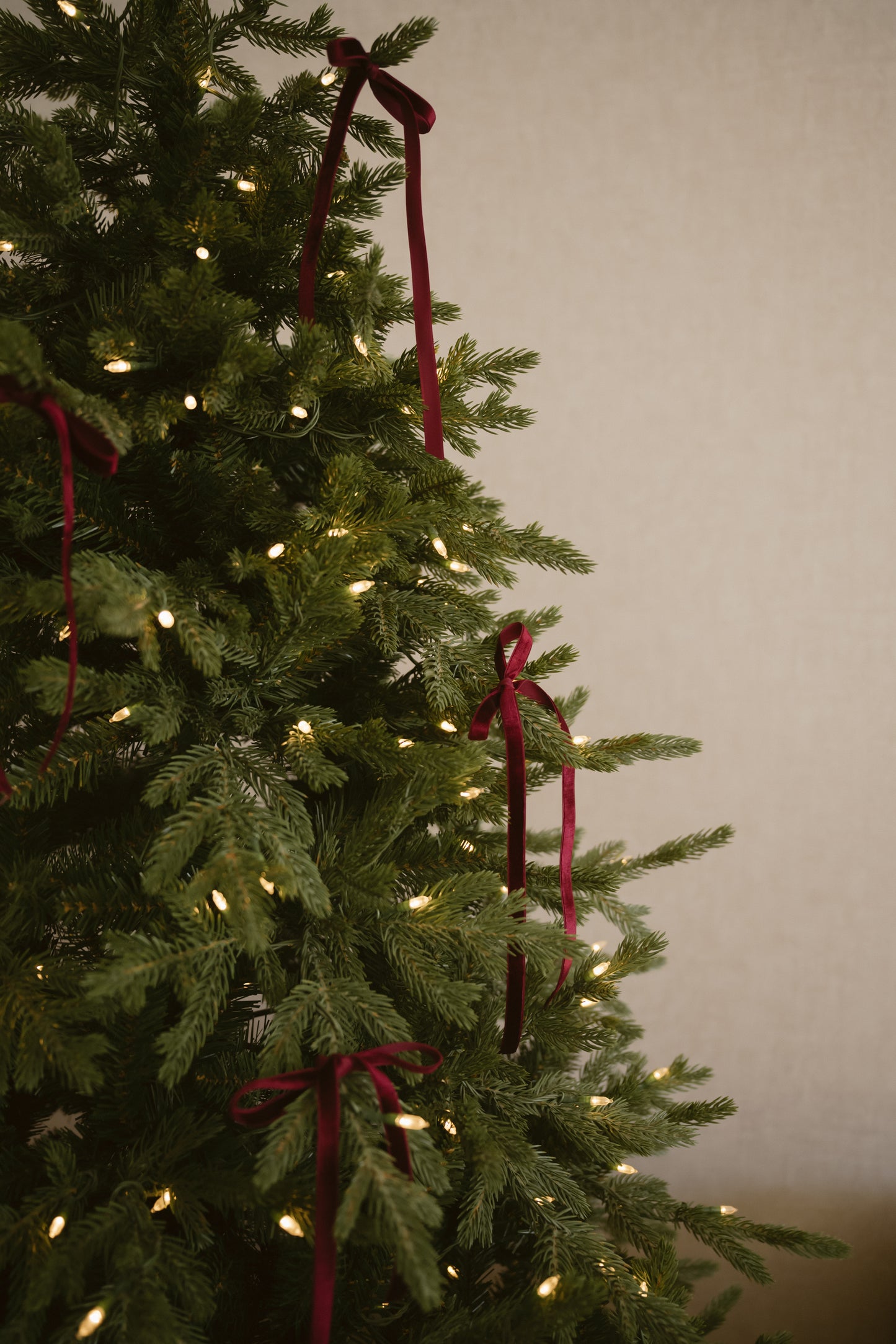 Árbol Verde con Luz LED de 2.10 mts