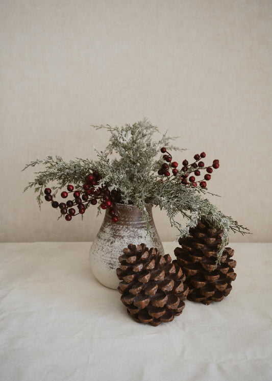 Snow Cedar Spray 23"